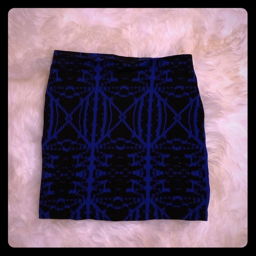 Mini skirt. Express